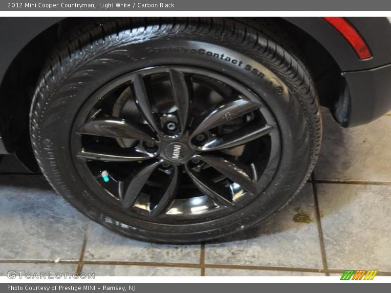 Light White / Carbon Black 2012 Mini Cooper Countryman