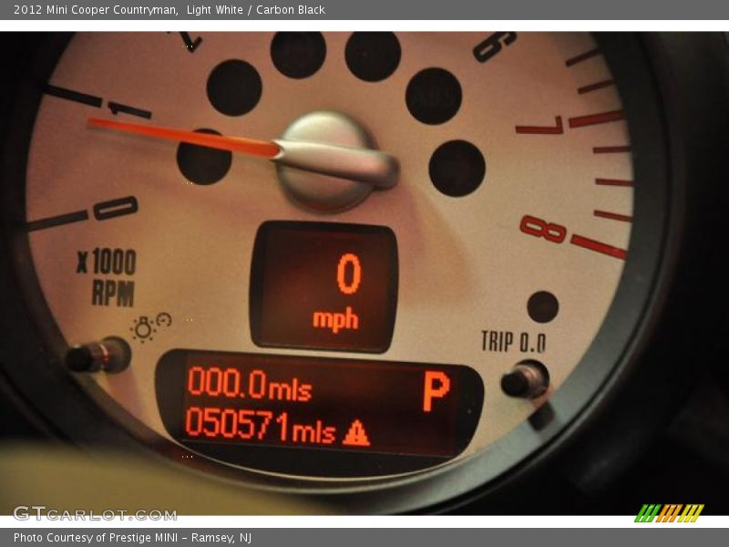 Light White / Carbon Black 2012 Mini Cooper Countryman