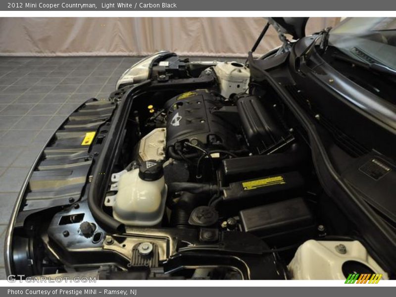 Light White / Carbon Black 2012 Mini Cooper Countryman