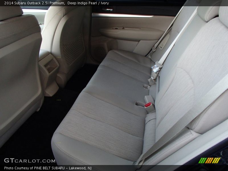 Deep Indigo Pearl / Ivory 2014 Subaru Outback 2.5i Premium