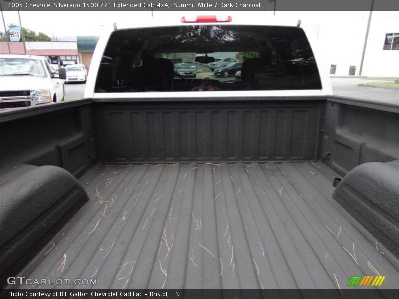 Summit White / Dark Charcoal 2005 Chevrolet Silverado 1500 Z71 Extended Cab 4x4