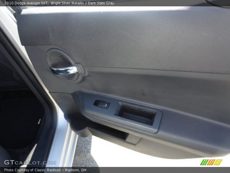 Bright Silver Metallic / Dark Slate Gray 2010 Dodge Avenger SXT