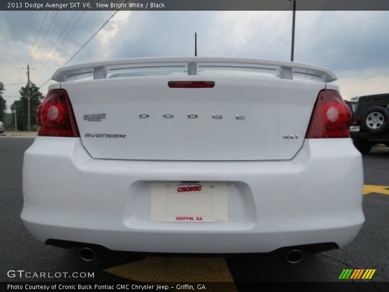 New Bright White / Black 2013 Dodge Avenger SXT V6