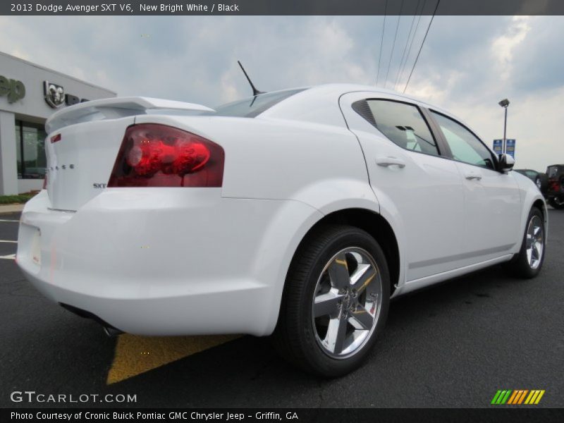 New Bright White / Black 2013 Dodge Avenger SXT V6