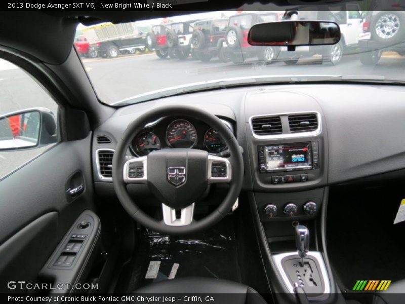 New Bright White / Black 2013 Dodge Avenger SXT V6