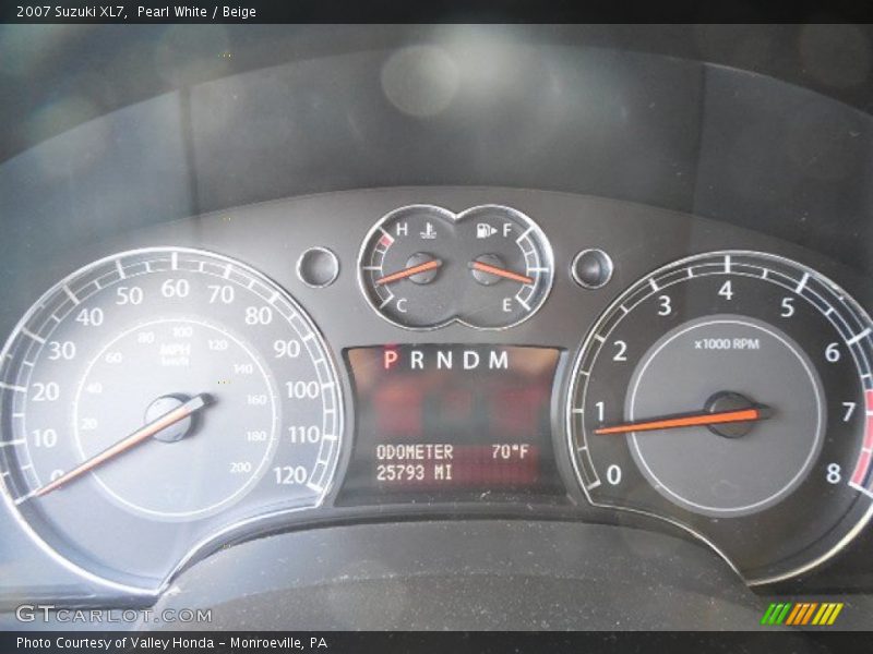 Pearl White / Beige 2007 Suzuki XL7