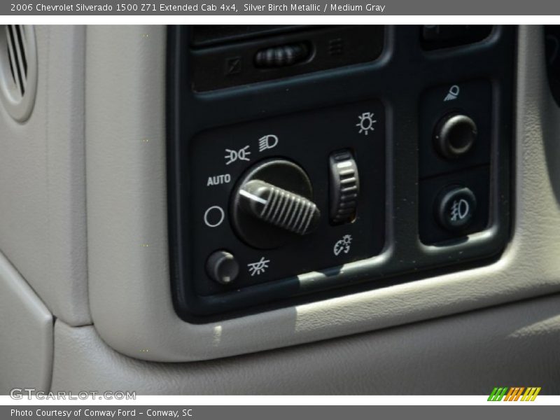 Silver Birch Metallic / Medium Gray 2006 Chevrolet Silverado 1500 Z71 Extended Cab 4x4