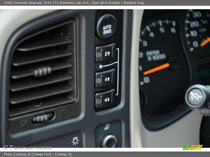 Silver Birch Metallic / Medium Gray 2006 Chevrolet Silverado 1500 Z71 Extended Cab 4x4