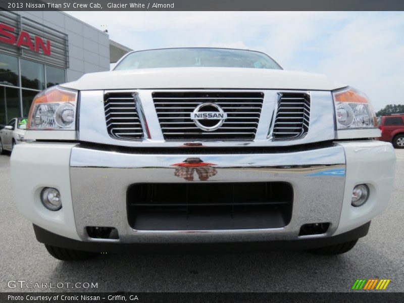 Glacier White / Almond 2013 Nissan Titan SV Crew Cab