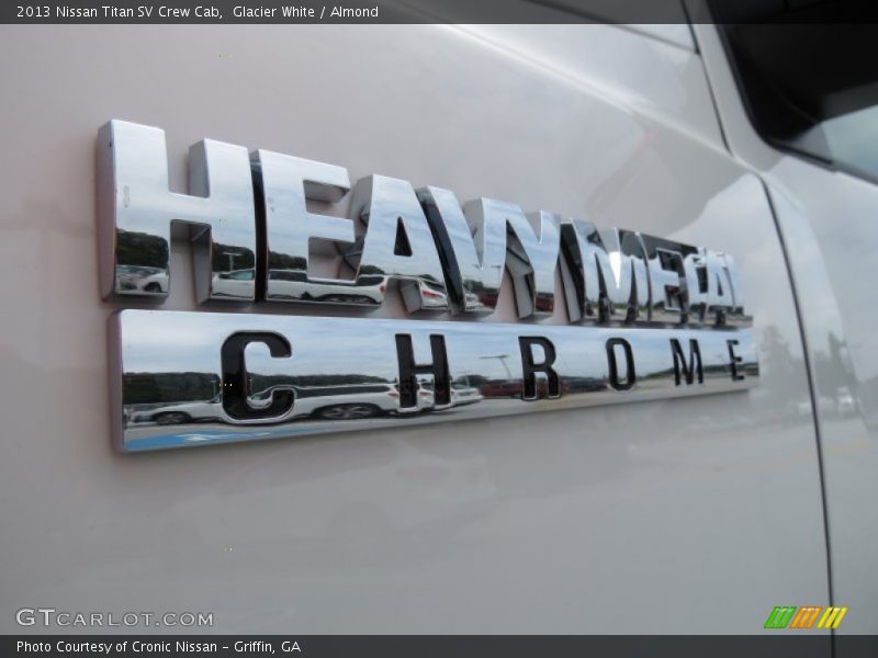Glacier White / Almond 2013 Nissan Titan SV Crew Cab