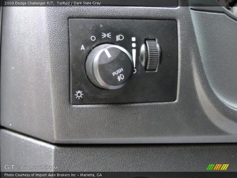 TorRed / Dark Slate Gray 2009 Dodge Challenger R/T