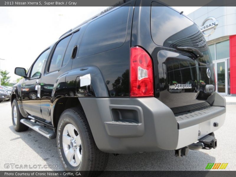 Super Black / Gray 2013 Nissan Xterra S