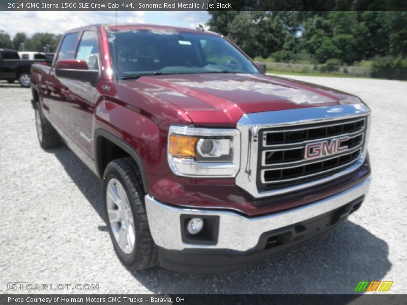 Front 3/4 View of 2014 Sierra 1500 SLE Crew Cab 4x4