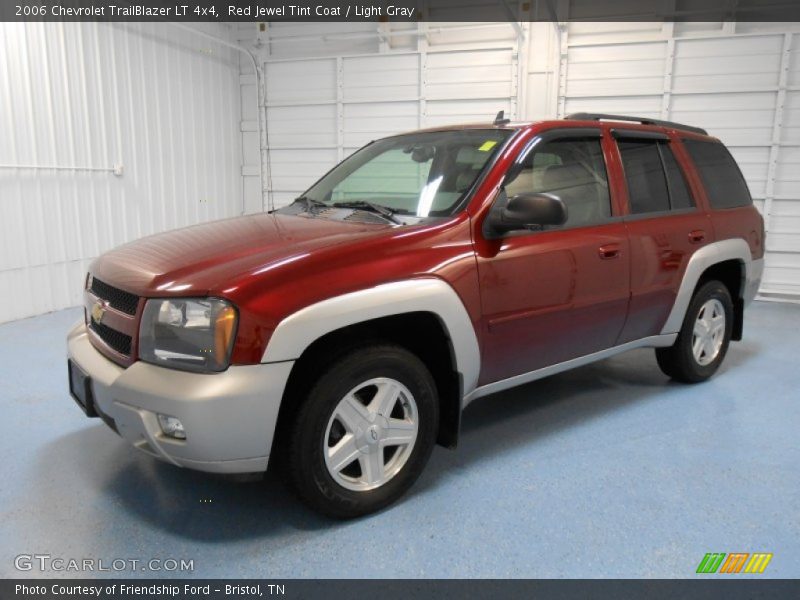 Front 3/4 View of 2006 TrailBlazer LT 4x4