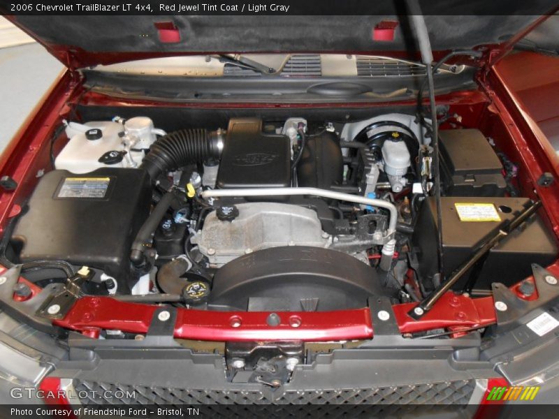  2006 TrailBlazer LT 4x4 Engine - 4.2 Liter DOHC 24-Valve VVT Vortec Inline 6 Cylinder