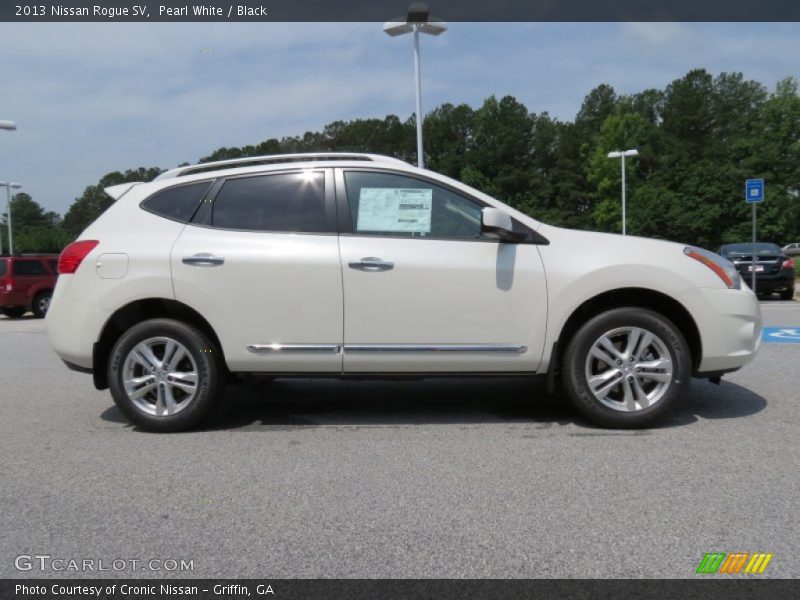 Pearl White / Black 2013 Nissan Rogue SV