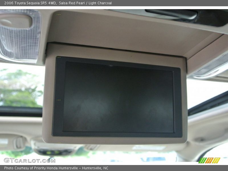 Entertainment System of 2006 Sequoia SR5 4WD