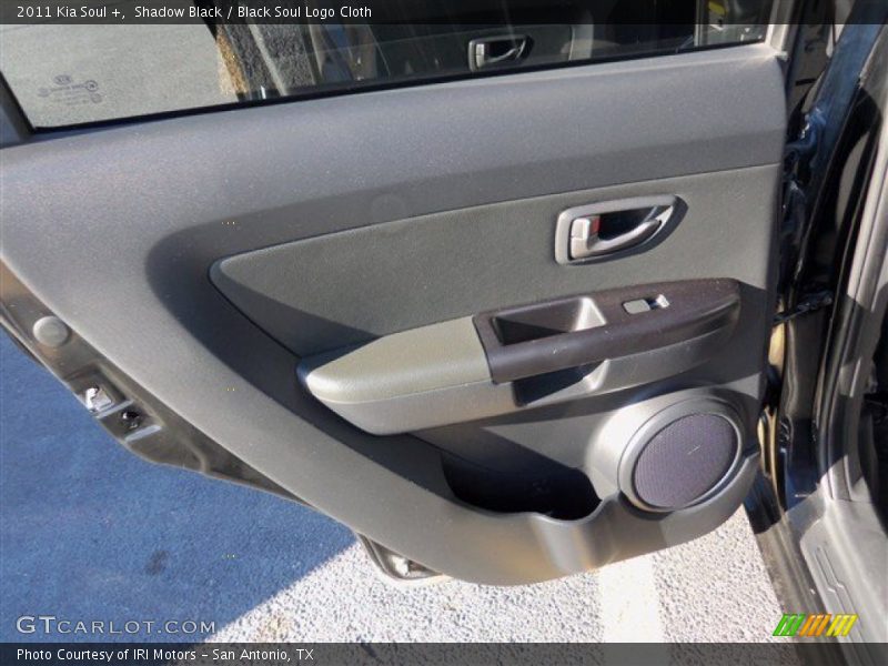 Shadow Black / Black Soul Logo Cloth 2011 Kia Soul +