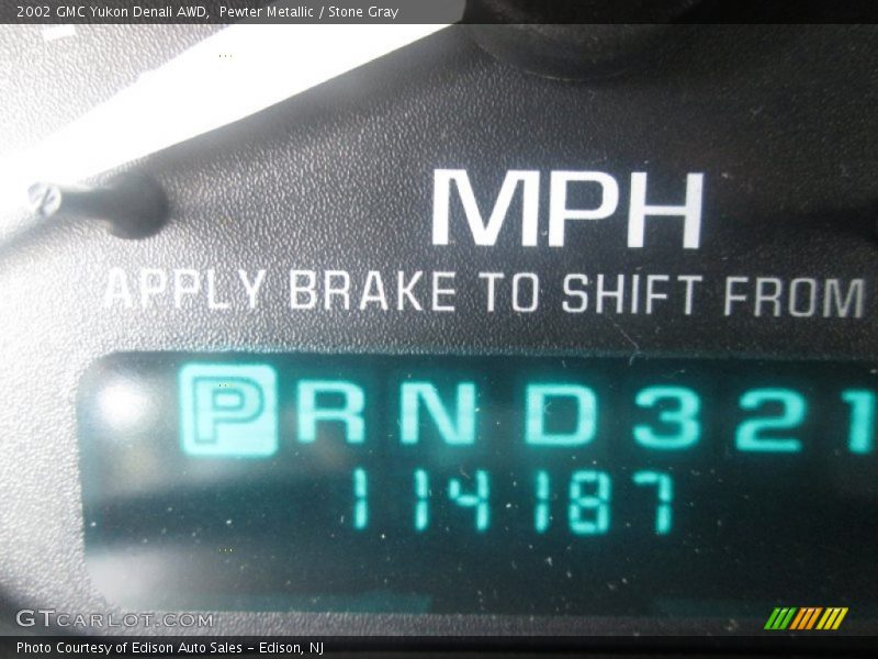 Pewter Metallic / Stone Gray 2002 GMC Yukon Denali AWD