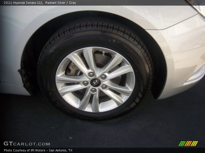 Radiant Silver / Gray 2011 Hyundai Sonata GLS