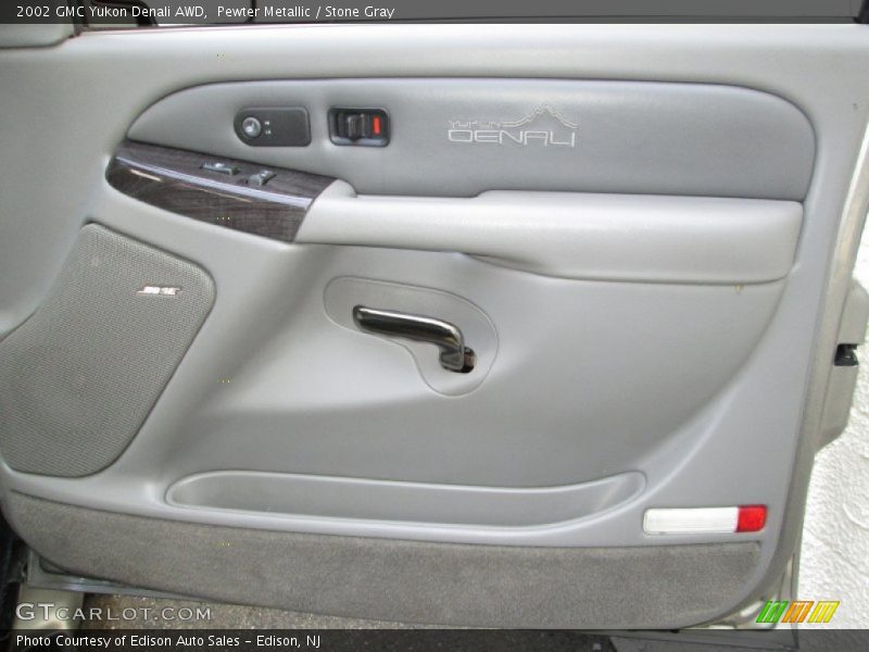 Pewter Metallic / Stone Gray 2002 GMC Yukon Denali AWD