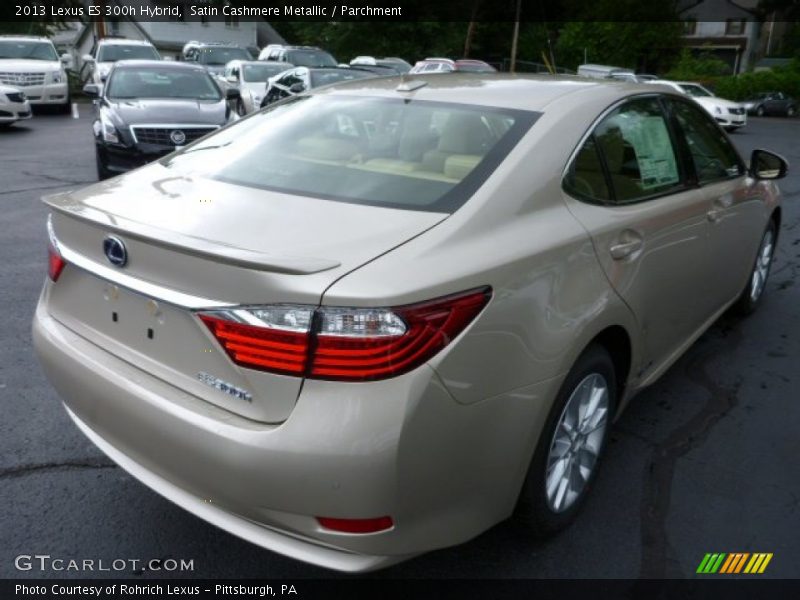 Satin Cashmere Metallic / Parchment 2013 Lexus ES 300h Hybrid