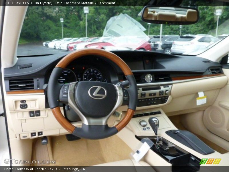 Satin Cashmere Metallic / Parchment 2013 Lexus ES 300h Hybrid