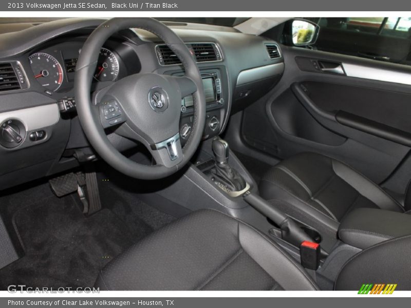 Black Uni / Titan Black 2013 Volkswagen Jetta SE Sedan