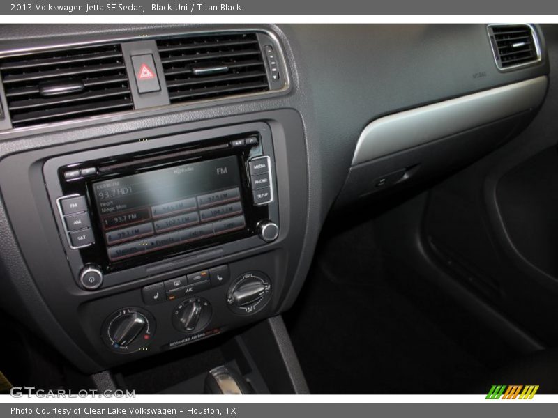 Black Uni / Titan Black 2013 Volkswagen Jetta SE Sedan