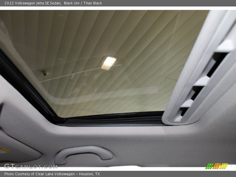 Black Uni / Titan Black 2013 Volkswagen Jetta SE Sedan