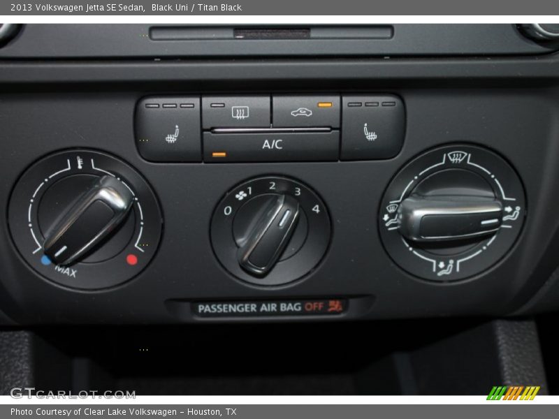 Black Uni / Titan Black 2013 Volkswagen Jetta SE Sedan