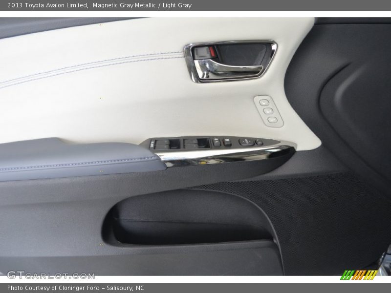 Magnetic Gray Metallic / Light Gray 2013 Toyota Avalon Limited