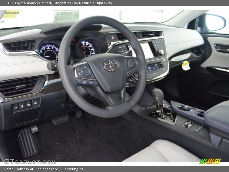 Magnetic Gray Metallic / Light Gray 2013 Toyota Avalon Limited