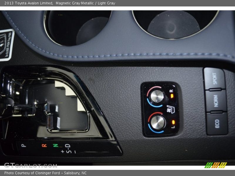 Magnetic Gray Metallic / Light Gray 2013 Toyota Avalon Limited