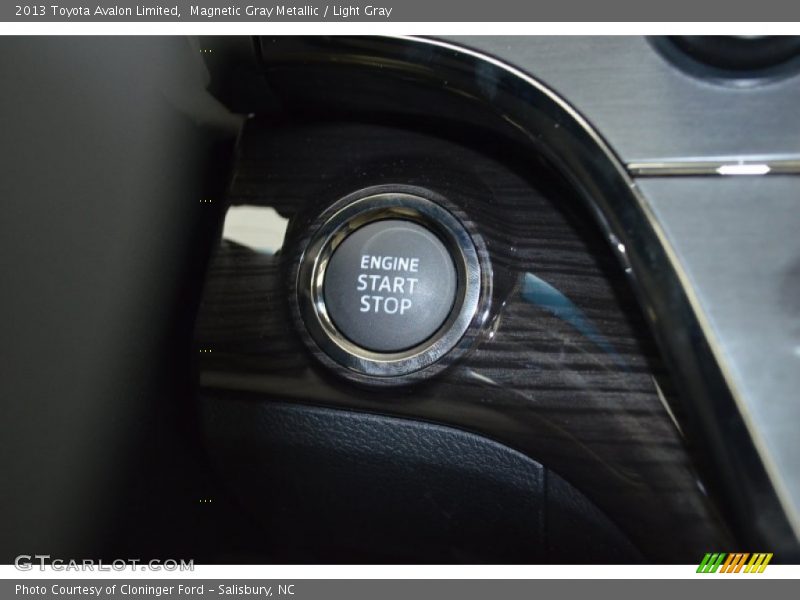 Magnetic Gray Metallic / Light Gray 2013 Toyota Avalon Limited