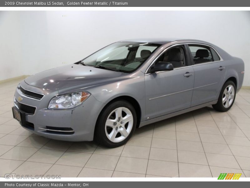 Front 3/4 View of 2009 Malibu LS Sedan