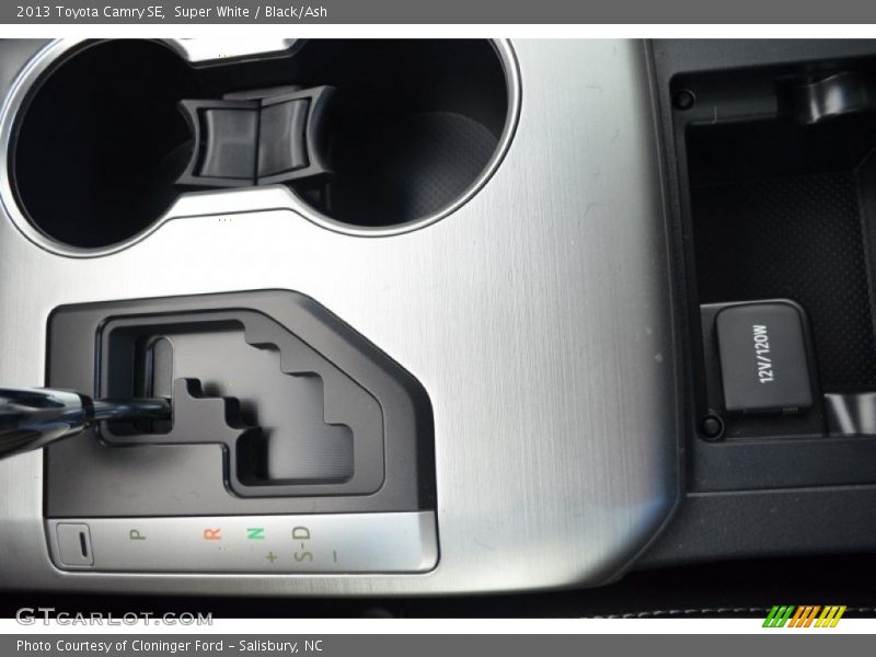 Super White / Black/Ash 2013 Toyota Camry SE