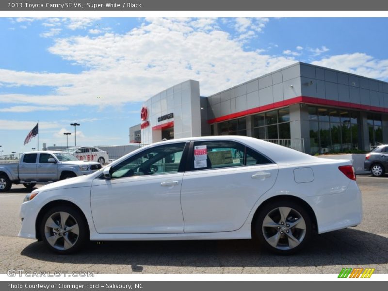Super White / Black 2013 Toyota Camry SE V6