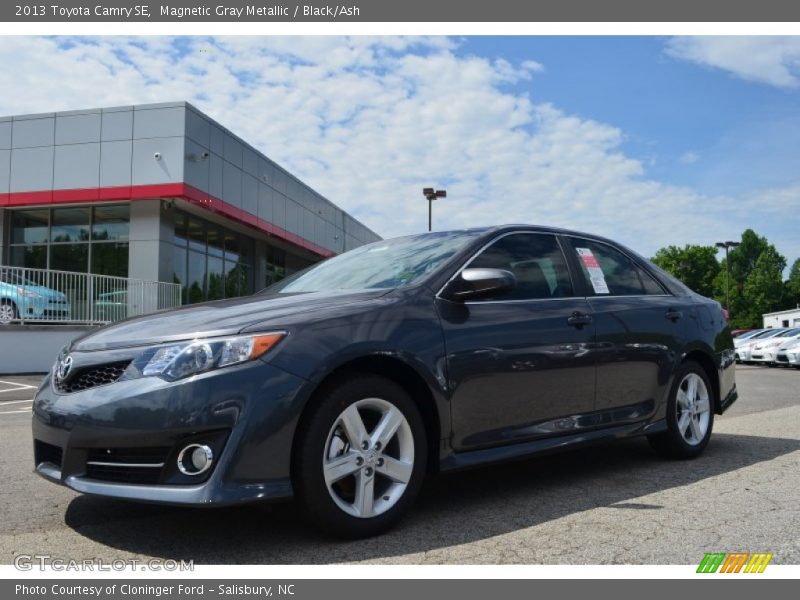 Magnetic Gray Metallic / Black/Ash 2013 Toyota Camry SE