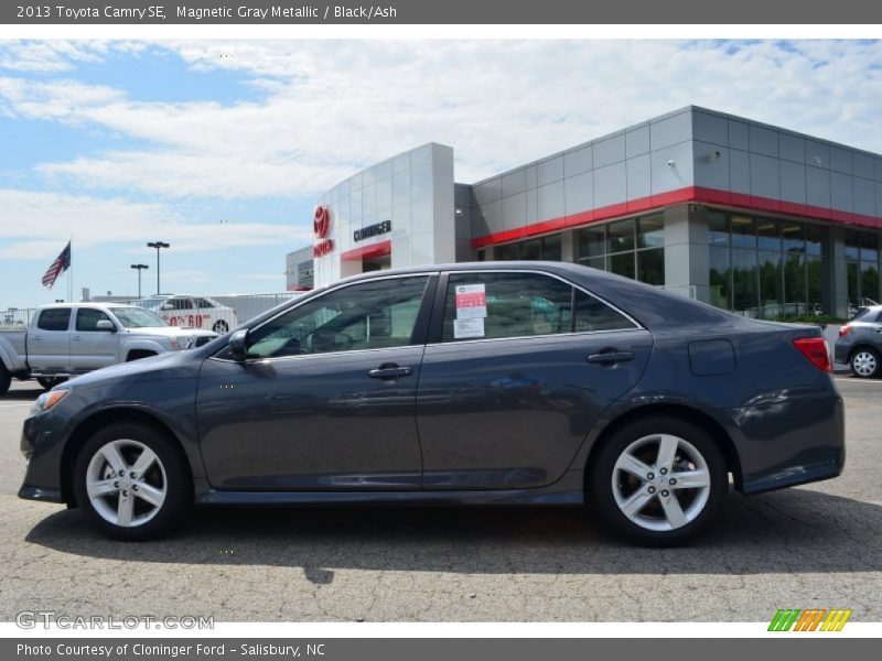 Magnetic Gray Metallic / Black/Ash 2013 Toyota Camry SE