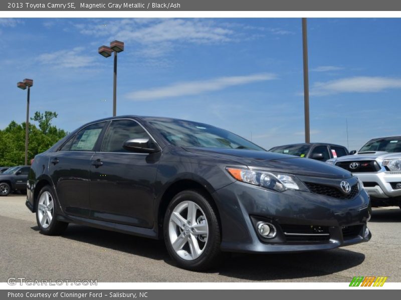 Magnetic Gray Metallic / Black/Ash 2013 Toyota Camry SE