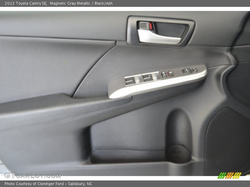 Magnetic Gray Metallic / Black/Ash 2013 Toyota Camry SE