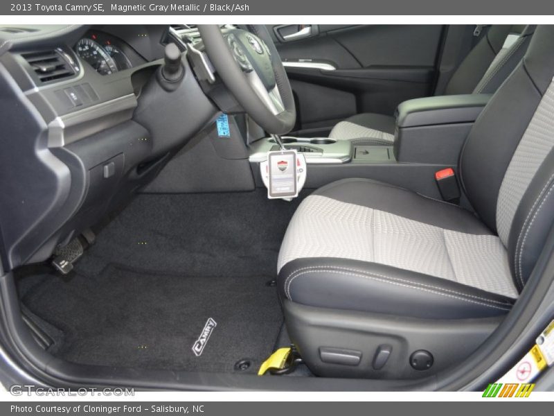 Magnetic Gray Metallic / Black/Ash 2013 Toyota Camry SE