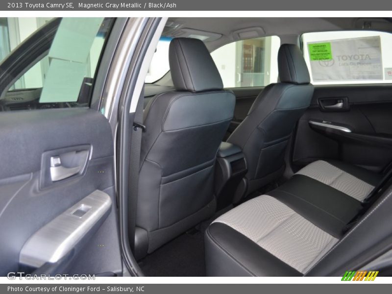 Magnetic Gray Metallic / Black/Ash 2013 Toyota Camry SE