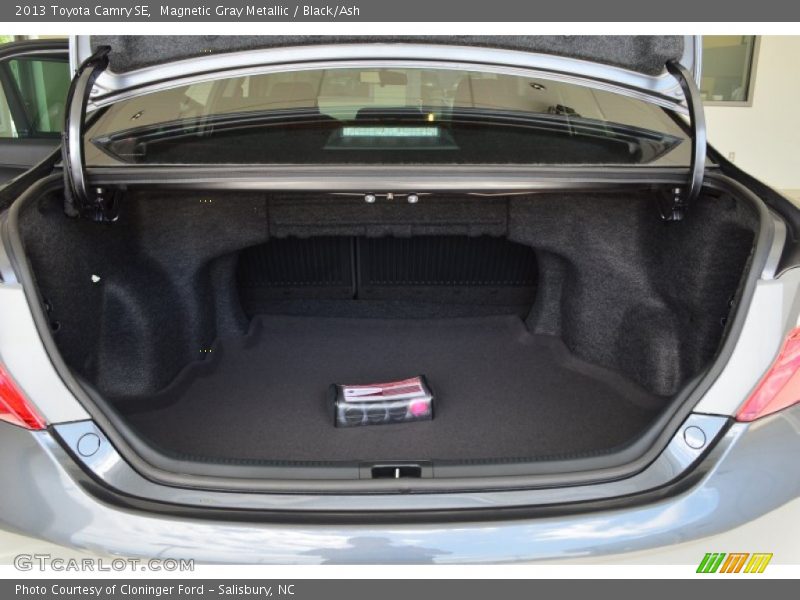 Magnetic Gray Metallic / Black/Ash 2013 Toyota Camry SE