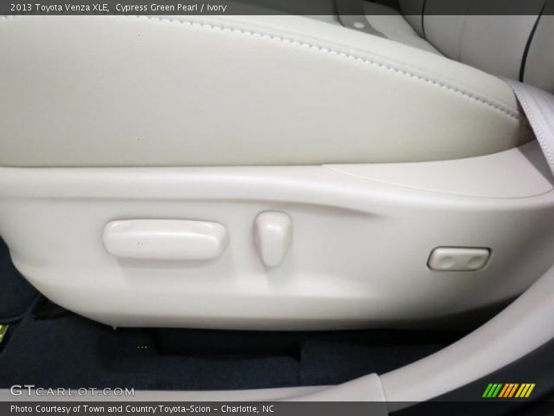 Cypress Green Pearl / Ivory 2013 Toyota Venza XLE
