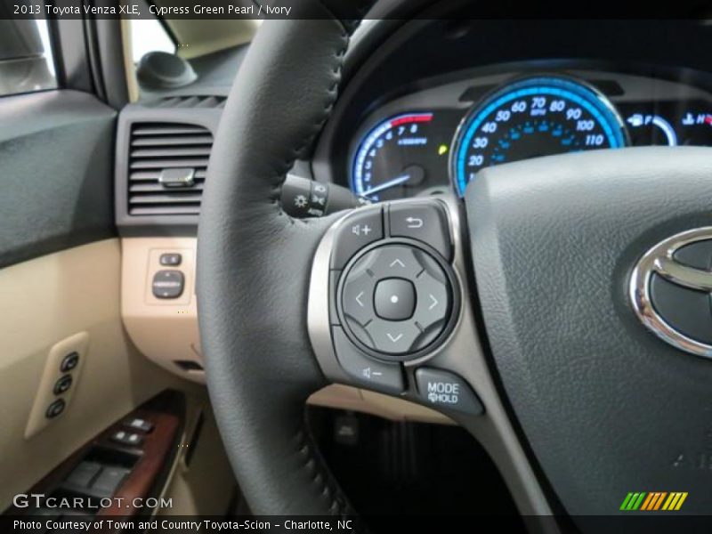 Controls of 2013 Venza XLE