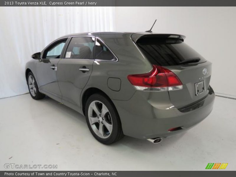 Cypress Green Pearl / Ivory 2013 Toyota Venza XLE