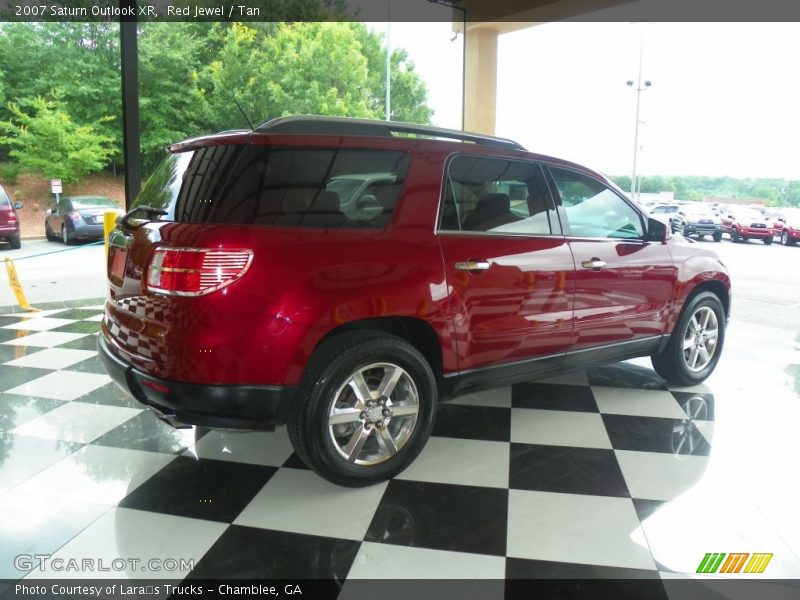 Red Jewel / Tan 2007 Saturn Outlook XR