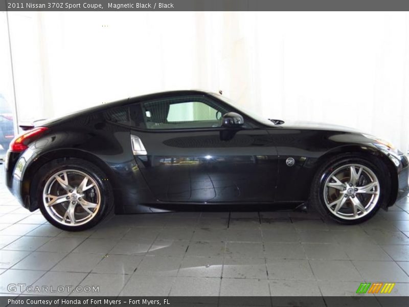 Magnetic Black / Black 2011 Nissan 370Z Sport Coupe